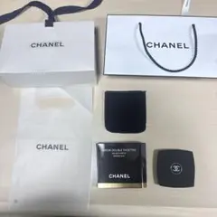 CHANEL コンパクトミラー ホワイト 箱、布袋、ショッパーおまけ付き1 CHANEL コンパクトミラー ホワイト 箱、布袋、ショッパーおまけ付き1