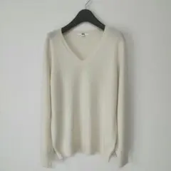 ユニクロ　カシミヤセーターVネック　オフホワイトXL