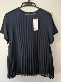 ユニクロ　プリーツTブラウス　Sサイズ