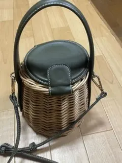 ZARA バスケット型かごバッグ　カーキ