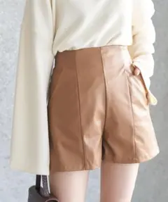 earth music & ecology フェイクレザーショートパンツのサムネイル