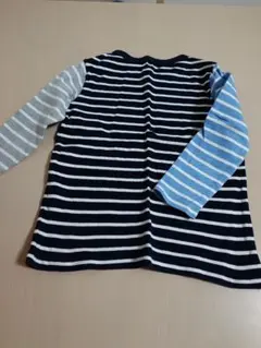 UNIQLO ストライプ柄長袖Tシャツ