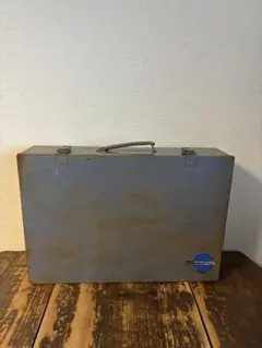 ビンテージ　工具箱　シャビー　レトロ　インダストリアル　収納