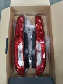 t31エクストレイル テールランプ 左右セット 日産 エクストレイル X-TRAIL 31系 前期 テールランプ オールクリア