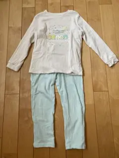 UNIQLO子供用 すみっコぐらし　パジャマ 長袖 白 水色
