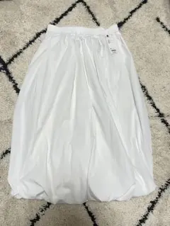 新品 GU バブルヘムミディスカート　XL