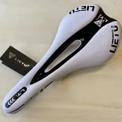自転車サドル スポーツバイク仕様 薄型 ホワイト黒ラインのサムネイル