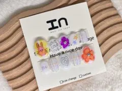 694.現品ネイルチップ　うさぎアニマルカラフルPOPなお花柄らくがきネイル