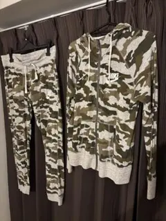 NIKE 迷彩柄 パーカーとパンツセット L
