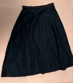 Petit Honfleur プチオンフルール　スカート　ミモレ丈　ブラックのサムネイル