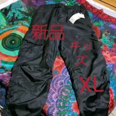 新品。ユニクロキッズ、カーゴパンツ。