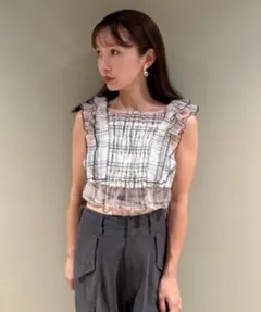 Snidel ドット柄 半袖 ブラウス ベージュ系 - メルカリ