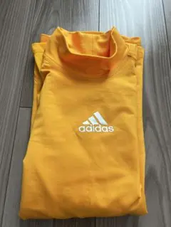 adidas オレンジ Mサイズ シャツ