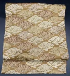 △名古屋帯 洒落帯　高級　正絹　△ 青海波　古典柄　片輪車文　318