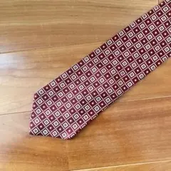 【美品】イブサンローラン 幾何学模様 ネクタイ 赤色