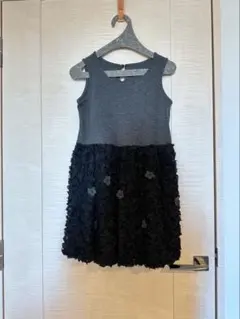 美品　ノースリーブ フラワー装飾ドレス グレー/黒