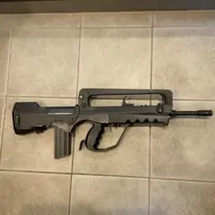 東京マルイ 初期ファマス バイポッド付き 2丁 レア 東京マルイ 初期ファマス バイポッド付き 2丁 レア 東京マルイ