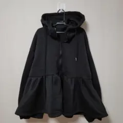 【美品】FRIFUL 大きなフリルデザインパーカー フード ブラック 裏起毛XL