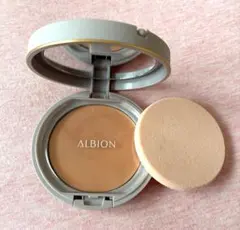 アルビオン スタジオ タフウェア ソリッド　ファンデ　050 ケースつき