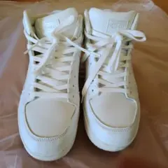 ATHREAM ホワイト ハイカットスニーカー 26.0cmのサムネイル