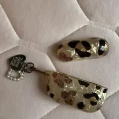 ヒョウ柄イヤホンケースとキーホルダーセット