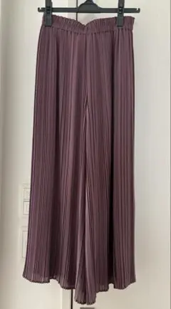 【美品】UNIQLO シフォンプリーツスカートパンツ　パープル