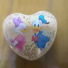 ディズニー ドナルド＆デイジー ハート型缶ケース