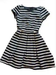 トゥービーバイアニエスベー　半袖ミニワンピース 36 ボーダー　白黒