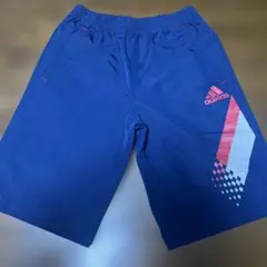 adidasアディダス　ハーフパンツ半ズボン150cm ボトムス