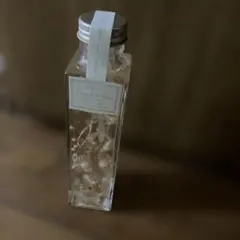ハーバリウム 角瓶 ホワイト系 インテリア - メルカリ