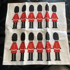 未使用　ロンドン　兵士デザイン クッションカバー 約45×45cm