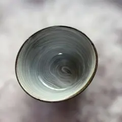 花柄のグレー茶碗