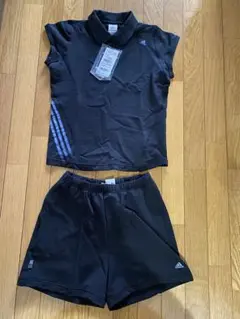 adidas テニス　レディースポロシャツ＆ショートパンツ セット