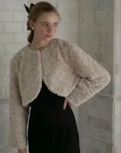 bonlecill noir パール付きワイドスリーブフェイクファーボレロ