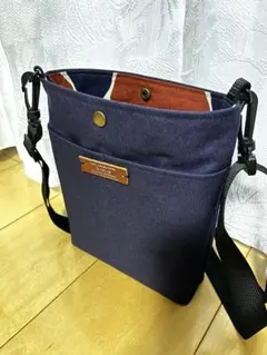 Item thumbnail for item ee717531-4c04-4cd3-a561-4c4ebad7c508