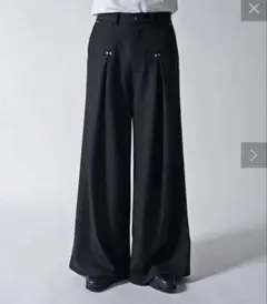 【Neucon/ニューコン】タックリベットデザインワイドフレアスラックス