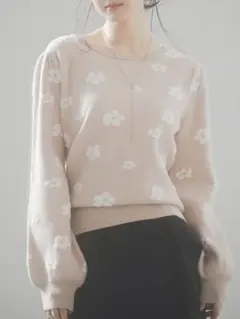 SAISON DE PAPILLON フラワーモチーフ裏起毛ニットプルオーバー