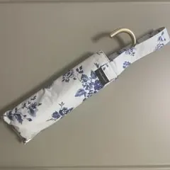 LAURA ASHLEY ローラアシューレ　晴雨兼用 折りたたみ傘 花柄のサムネイル