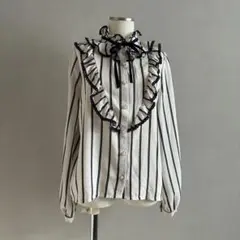 axes femme アクシーズファム フロントリボンストライプフリルブラウス