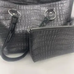 ブラックエナメル クロコダイル風トートバッグ
