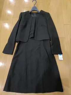 【新品未使用】【匿名配送】９号礼服　ブラックフォーマル　東京イギン