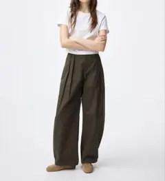 GU ダークブラウン チノタックバレルワイドパンツ　男女兼用可能