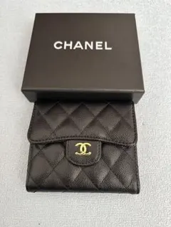 ノベルティCHANEL キャビアスキン 折り財布 ブラック - メルカリ