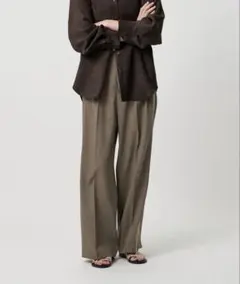 ポリエステルブレンド ２タック タブワイドパンツ