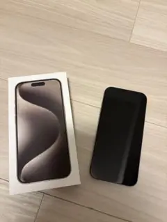 iPhone 15 Pro ナチュラルチタニウム 本体