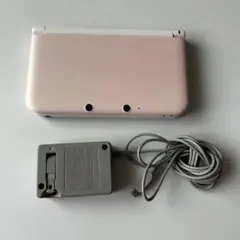 ニンテンドー3DS LL本体(ホワイト／ピンク)