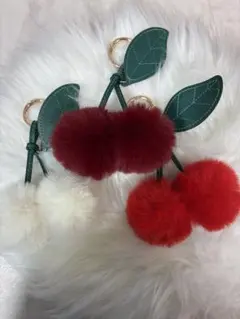 チェリー型ファー付きチャーム3個セット
