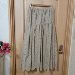 新品タグ付き　ショコラフィネローブ　透かし刺繍ティアードスカート　フリー