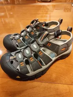 KEEN NEWPORT H2 27cm　グレー