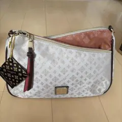 クリスチャンオリビエホワイト ロゴ入り ショルダーバッグ